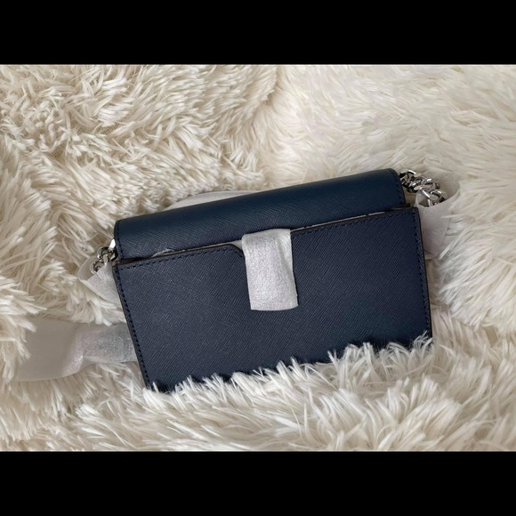 BNWT MICHAEL KORS JET SET PHONE BAG CONVERTIBLE - Picture 2 of 2